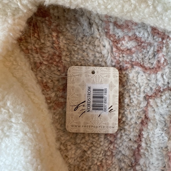 NWT Free People Sweater - Picture 3 of 8